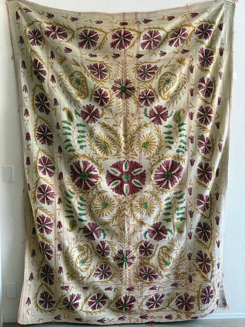 『最終価格』スザニ刺繍カンタキルト　スザニ刺繍　ヴィンテージ　インド　一点もの