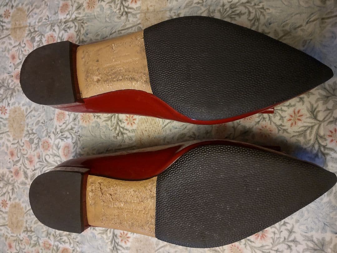 フェラガモ ポインテッドトゥ フラットシューズ 25cm