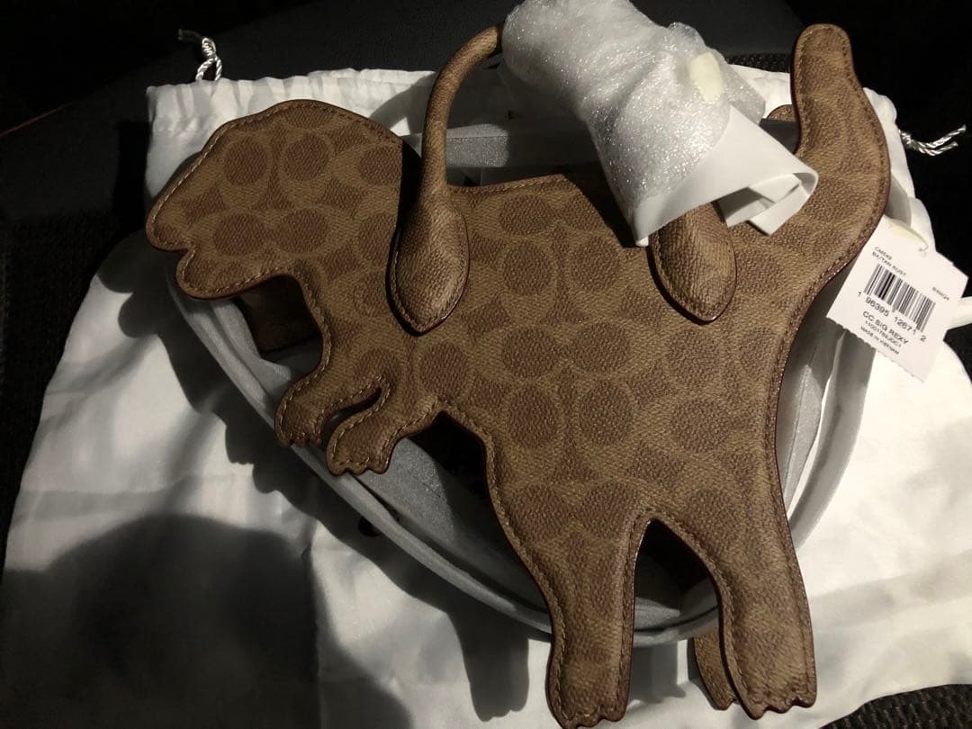 H*n様 COACH 恐竜型 レザーショルダーバッグ