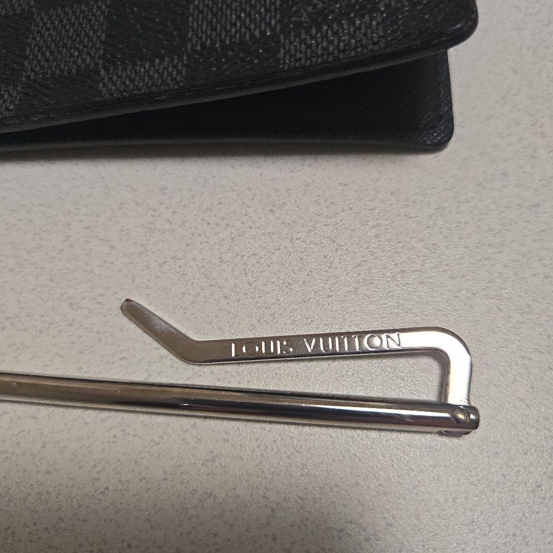ルイヴィトン マネークリップ付き2つ折り財布