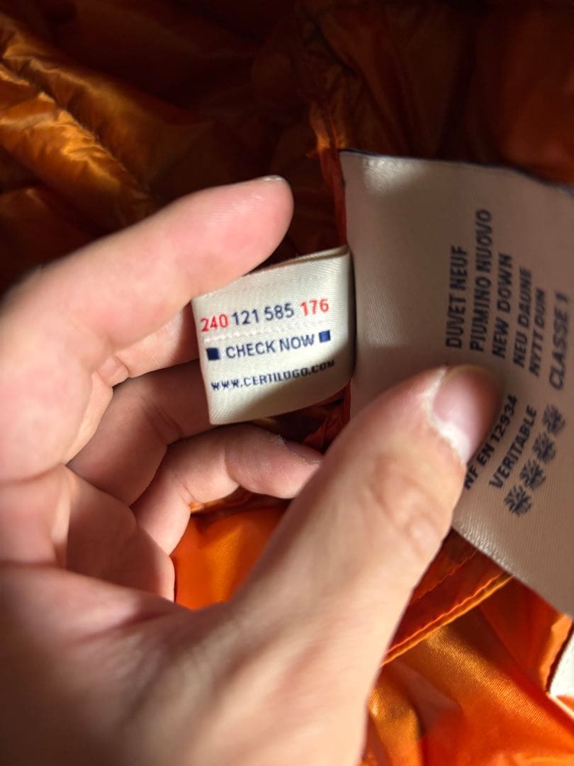 MONCLER 迷彩柄 ダウンベスト フード付き