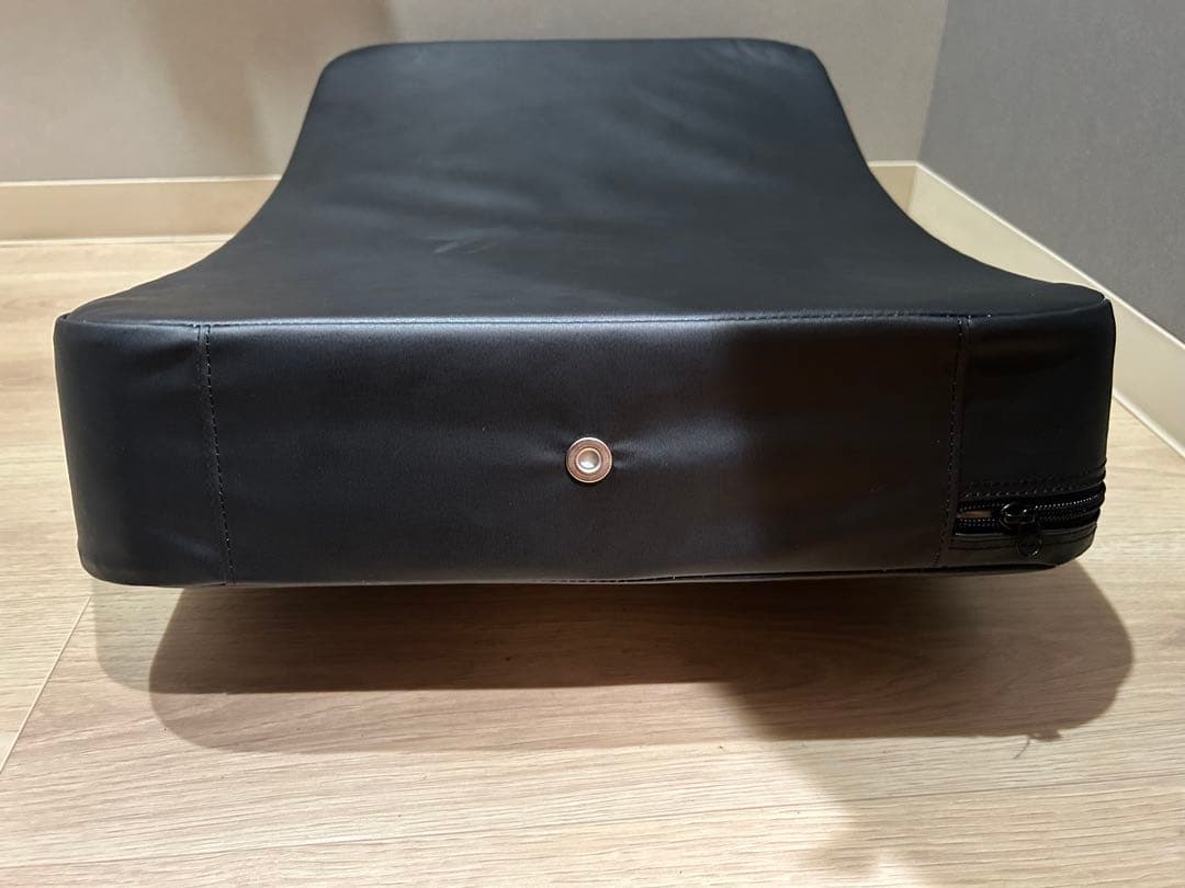 極美品ISAMI ビッグミット ハードタイプ ブラックキックミッLLSD-750