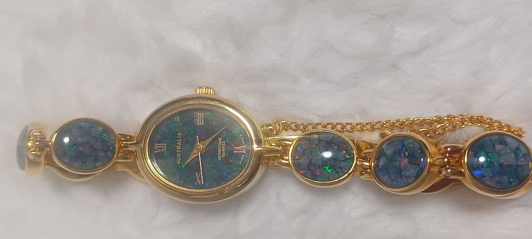 腕時計　オーストラリア　オパール