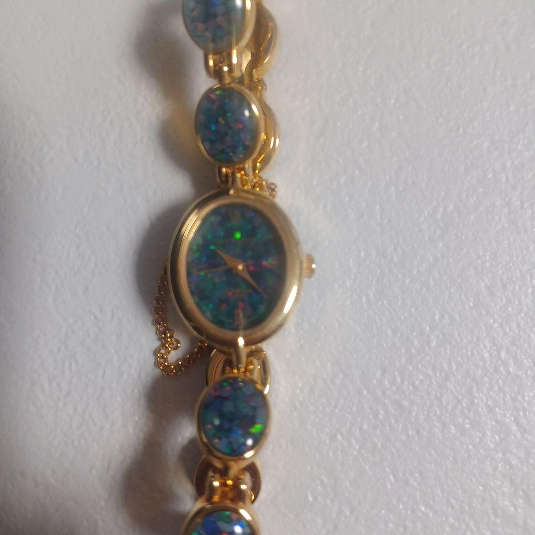 腕時計　オーストラリア　オパール