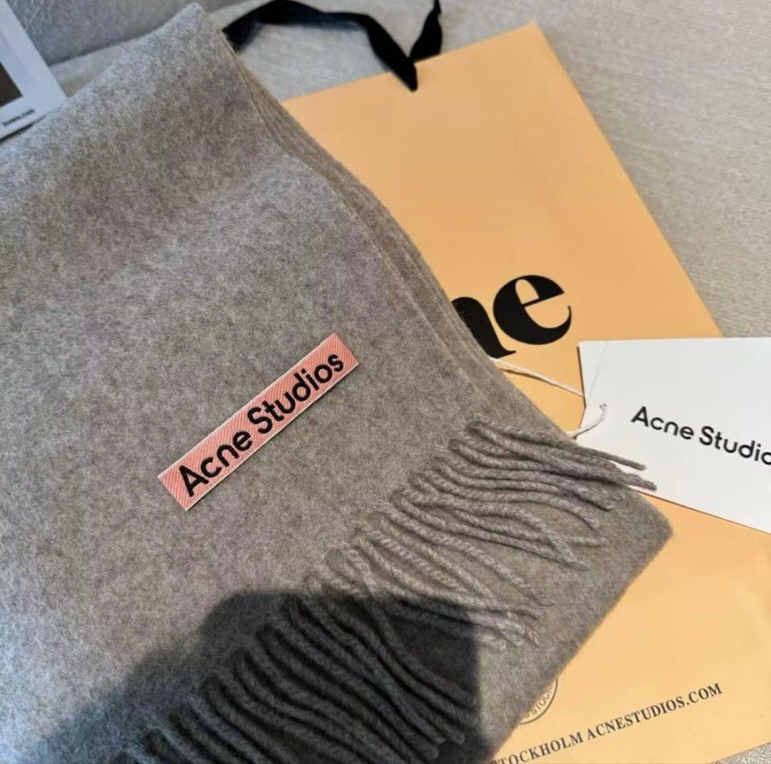 【Acne Studios】 グレー マフラー フリンジ付き