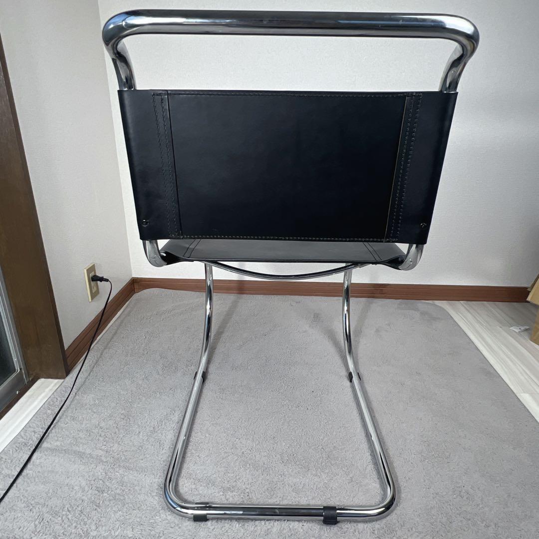 バウハウス風 デザイン椅子 ブラックレザー 高耐久