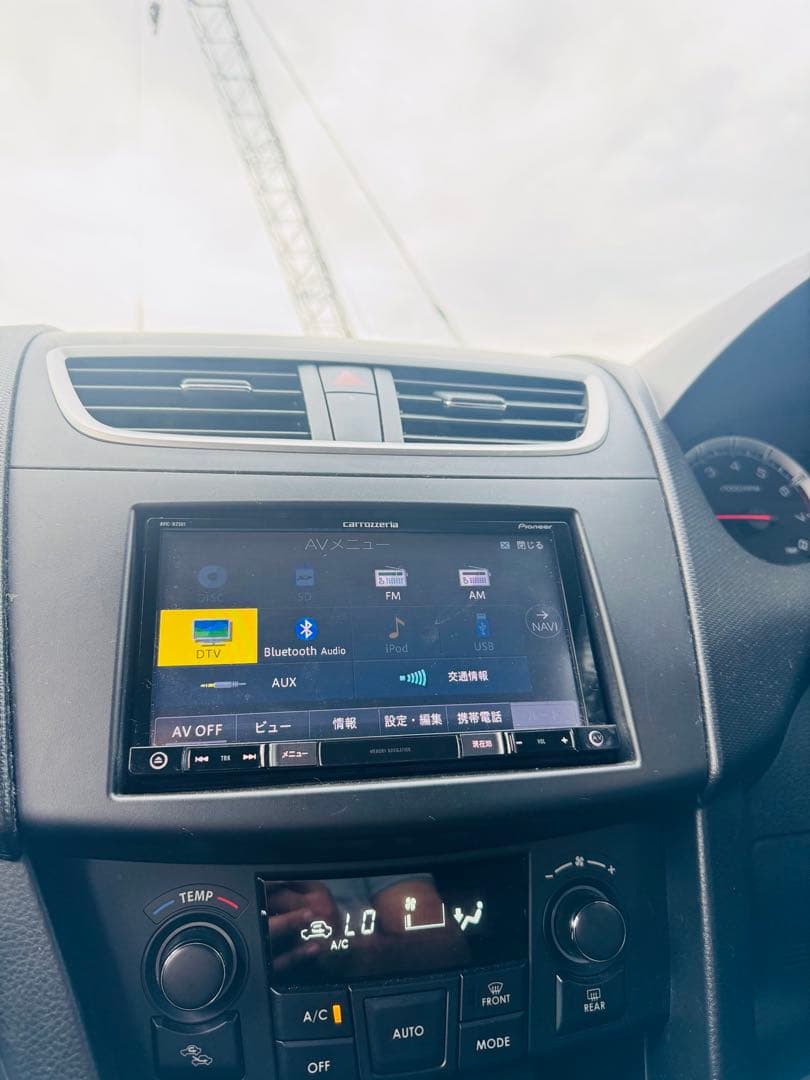 カーナビ PIONEER AVIC-RZ501