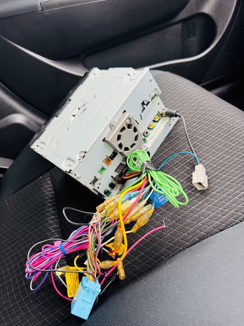 カーナビ PIONEER AVIC-RZ501