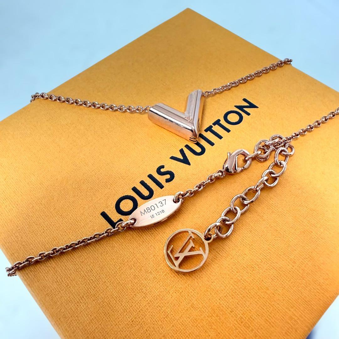 y*y様 ルイヴィトン エセンシャルV ローズゴールド ネックレス ペンダント