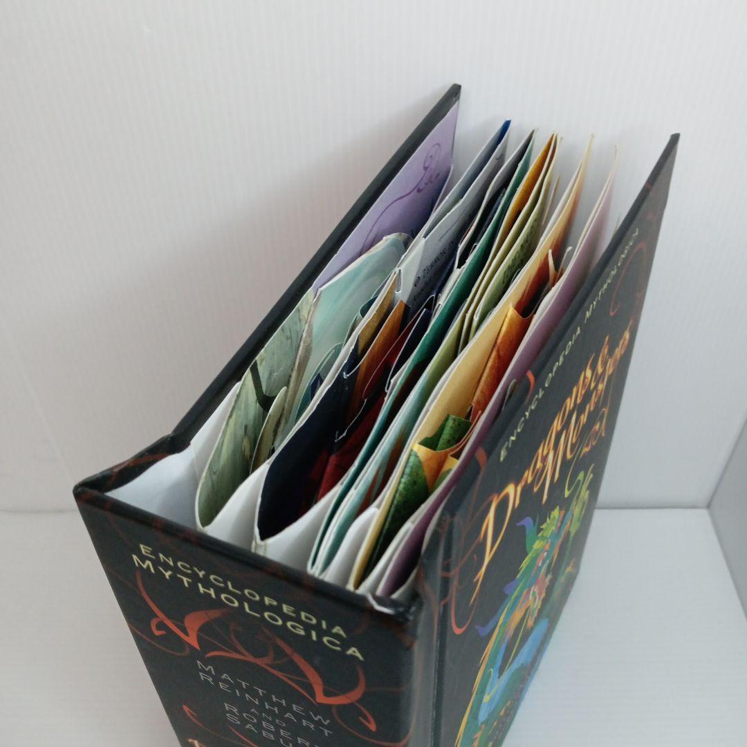 【洋書しかけ絵本】Dragons and Monsters ドラゴンとモンスター