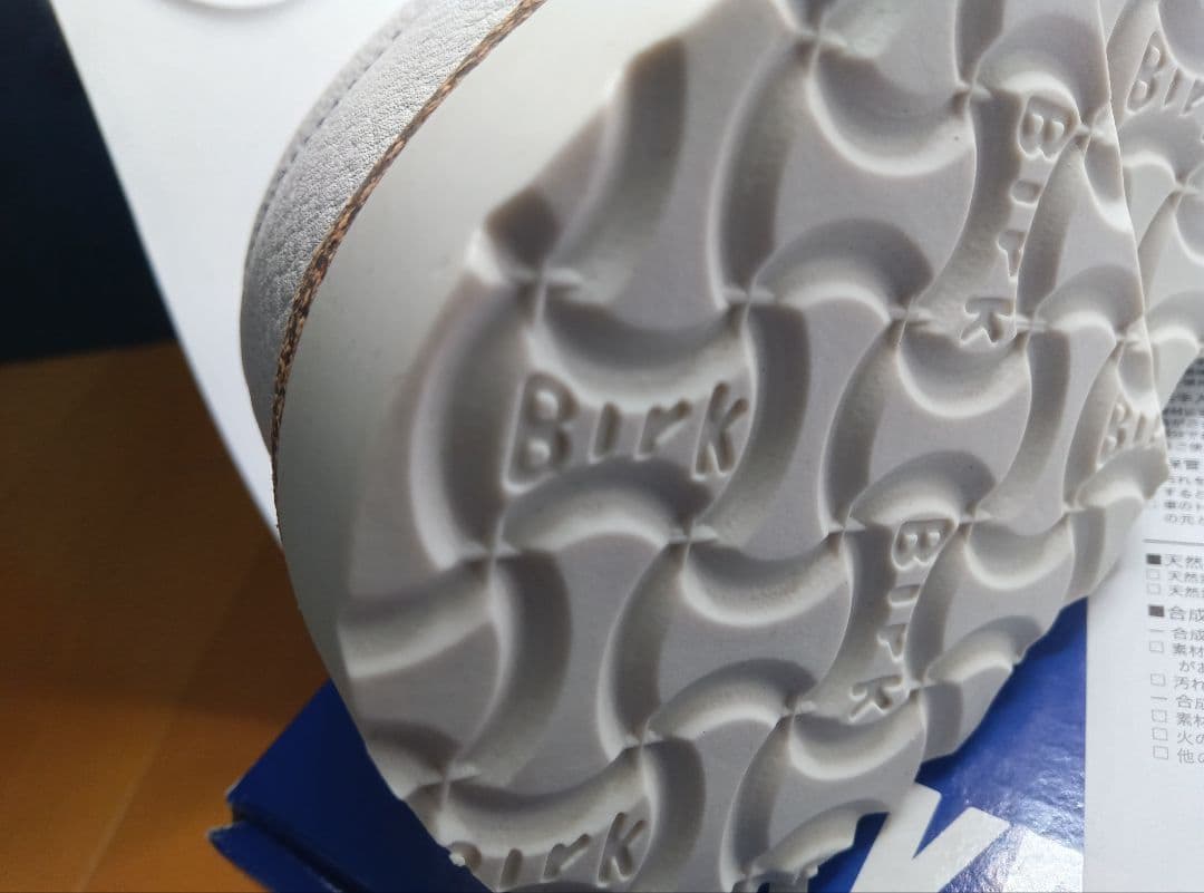 モ*ん様 新品ビルケンシュトックパサディナ白ホワイトレザー本革42