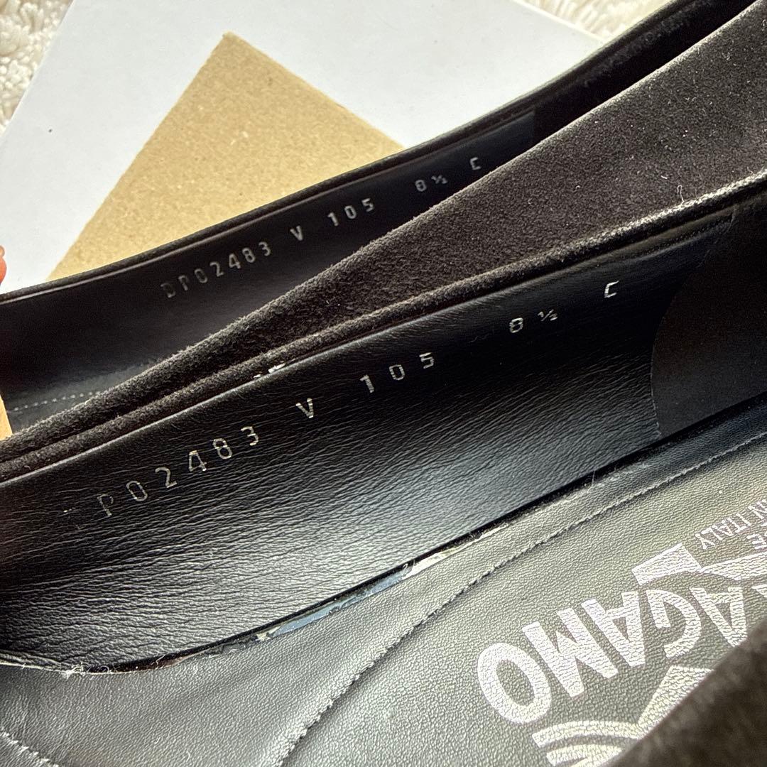 美品フェラガモVARINA ヴァラ リボンラインストーン　バレエシューズ　8.5