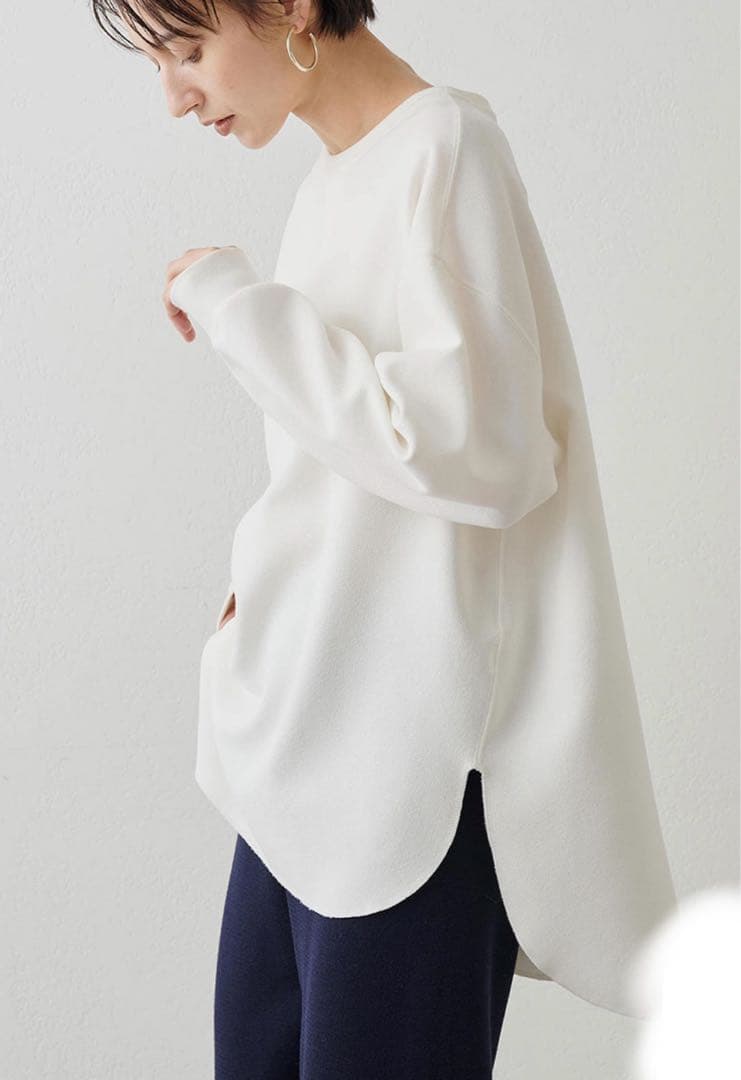 美品✨Whim Gazette Vガゼットプルオーバー　ホワイト　ロングスリーブ