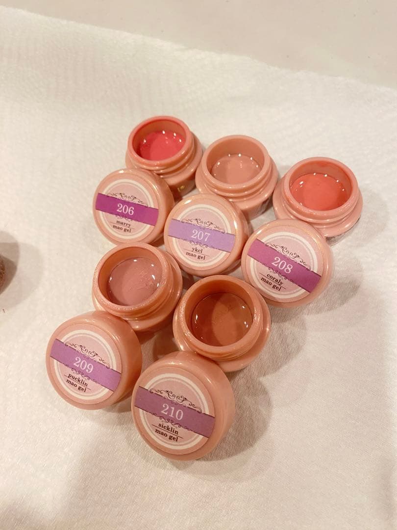 マオジェル24セット残量多 ほぼ未使用maogel マオネイルプレミアム ラメ