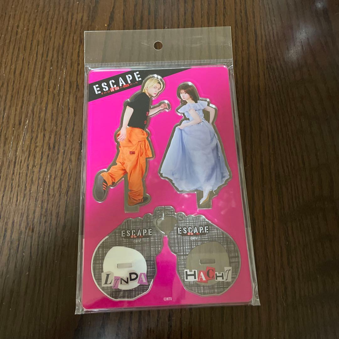 アクスタ　ESCAPE 誘拐のはずだった　佐野勇斗　アクリルスタンド　桜田ひより