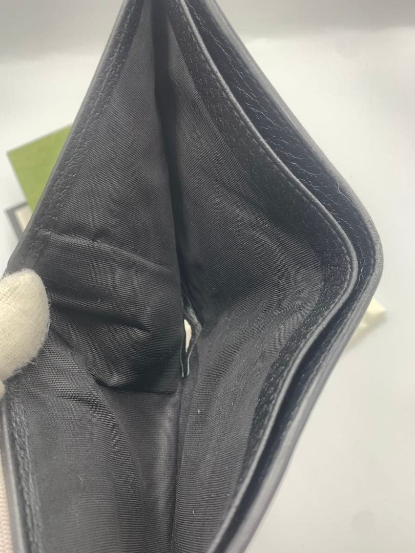 【美品】グッチ 二つ折り財布 アニマリエ ビー レザー P55