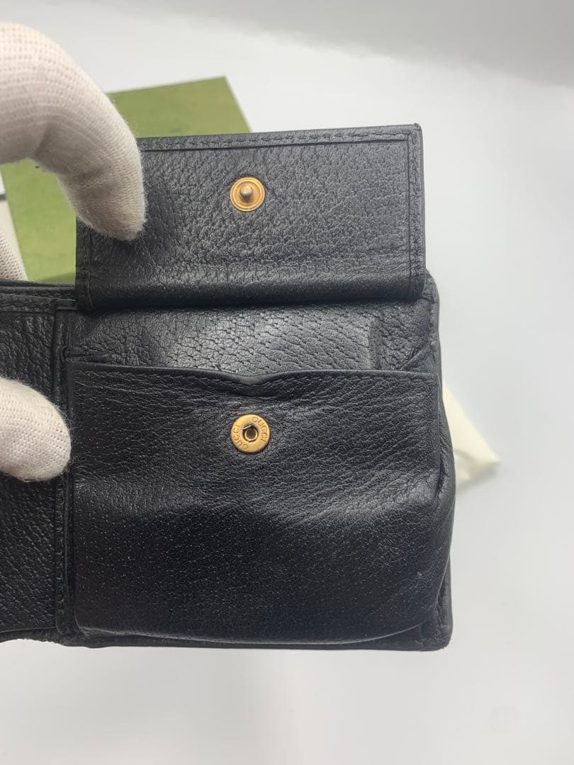 【美品】グッチ 二つ折り財布 アニマリエ ビー レザー P55