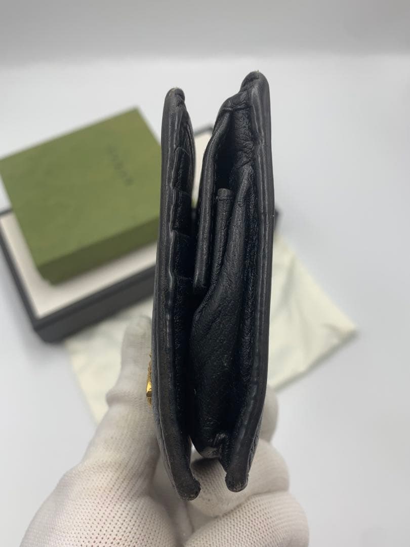 【美品】グッチ 二つ折り財布 アニマリエ ビー レザー P55