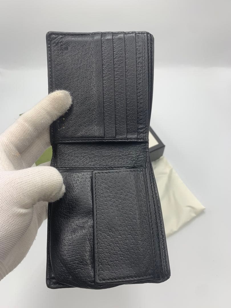 【美品】グッチ 二つ折り財布 アニマリエ ビー レザー P55