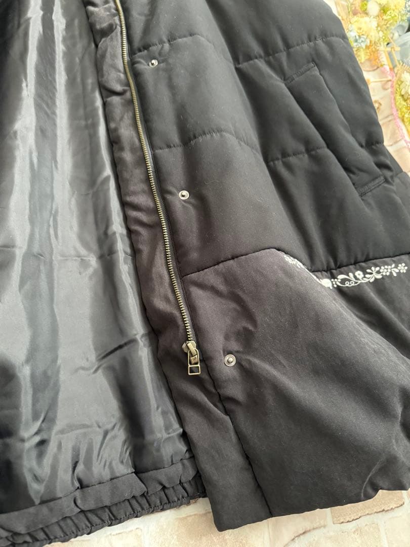 ドラッグストアーズ★ノーカラー中わた入りコート★ブラック