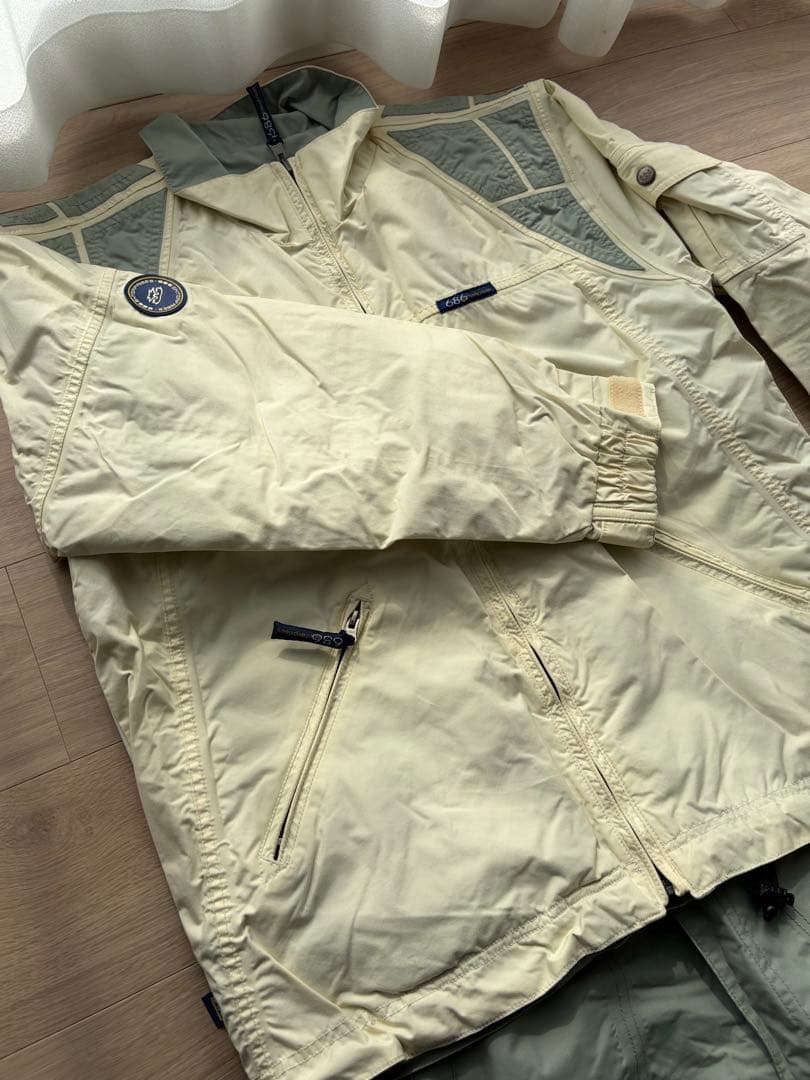 Burton ボードウェア　スキーウェア上下セット　説明欄必須