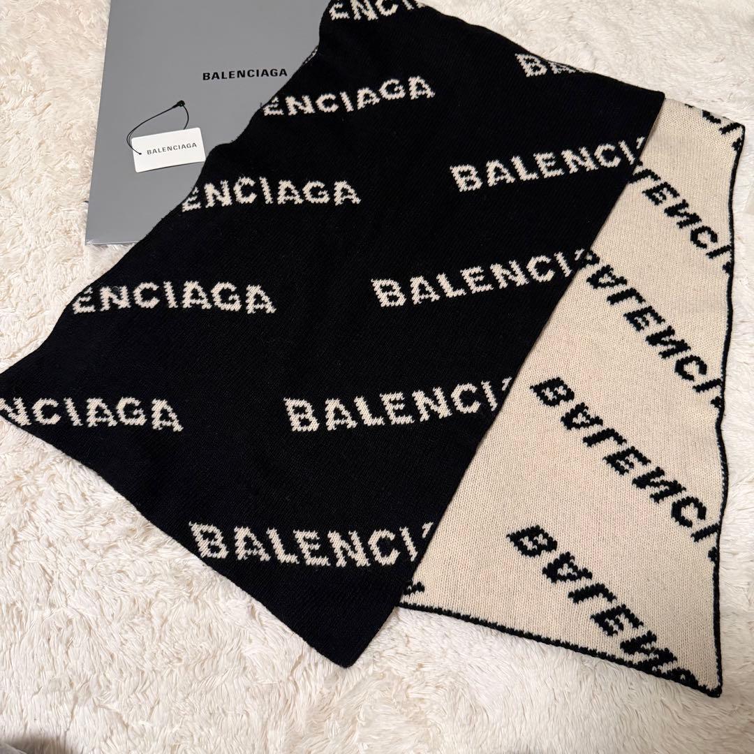 送料込み即日発送　BALENCIAGA ロゴ入りマフラー ブラック/ベージュ