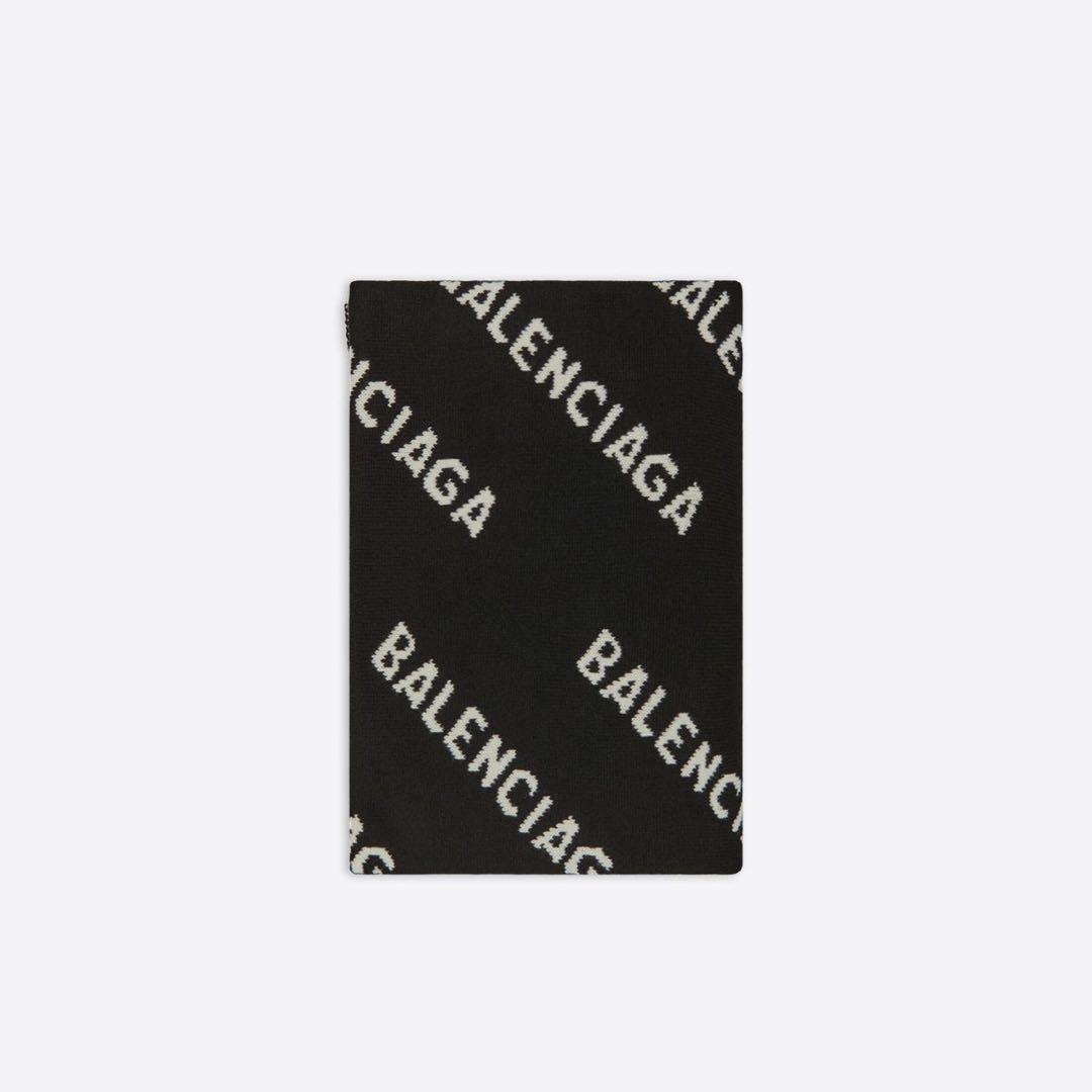 送料込み即日発送　BALENCIAGA ロゴ入りマフラー ブラック/ベージュ