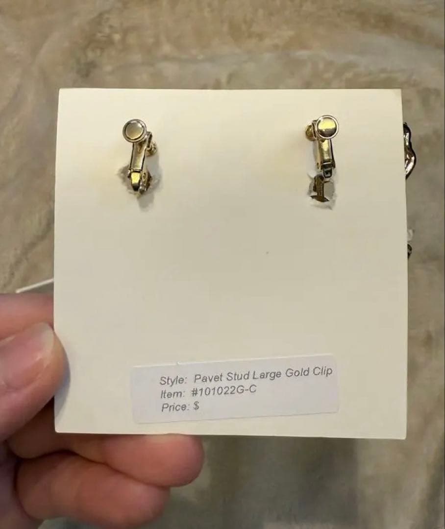 【Elizabeth Bower】エリザベスバウアー イヤリング　ゴールド