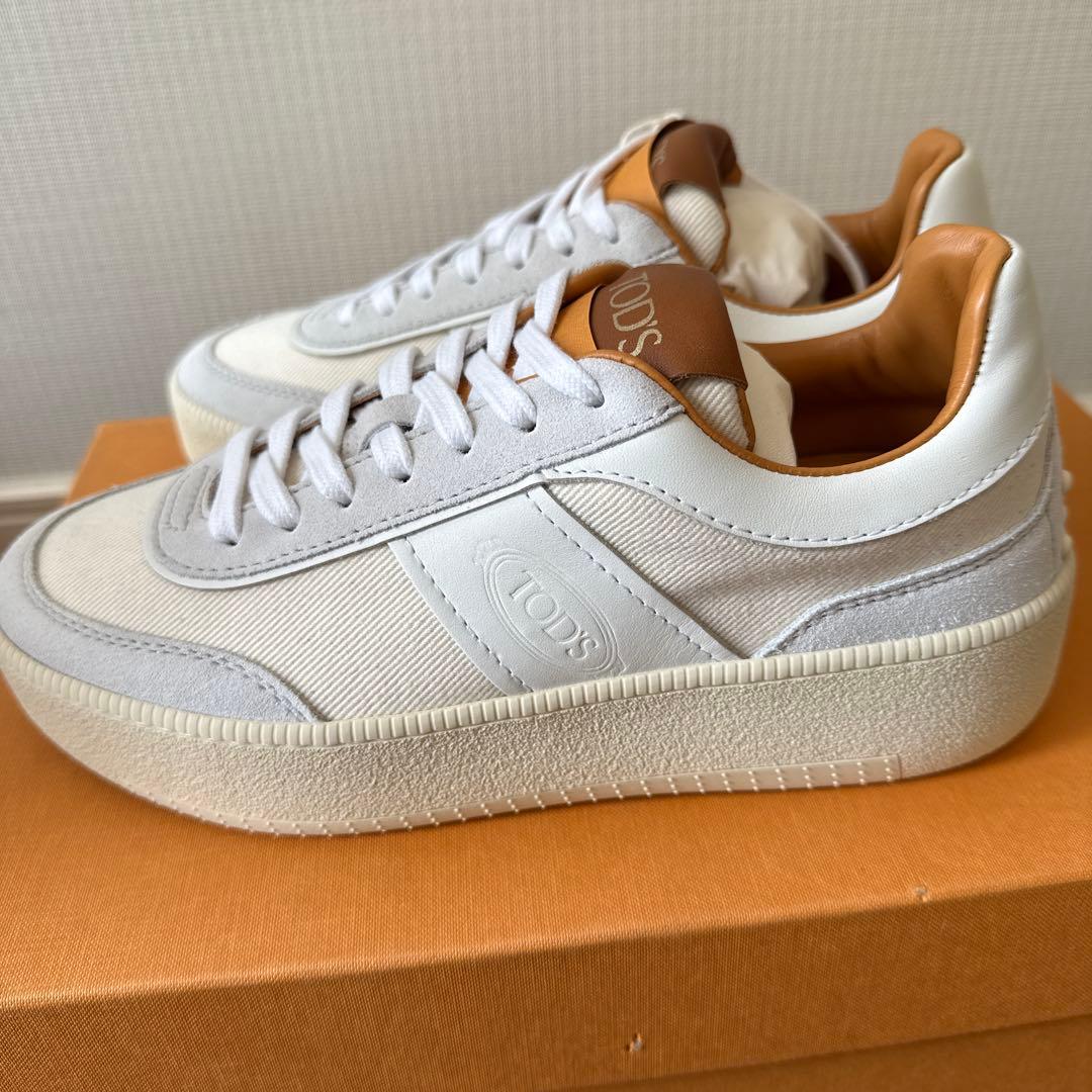 TOD'Sレザースニーカー ホワイト/ブラウン　36新品