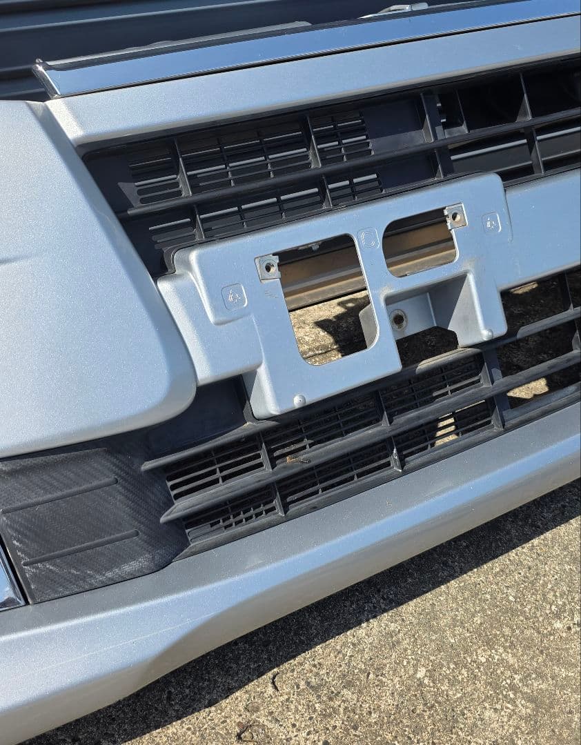 LA100S　後期 ムーヴカスタム 純正 フロントバンパー S28 シルバー