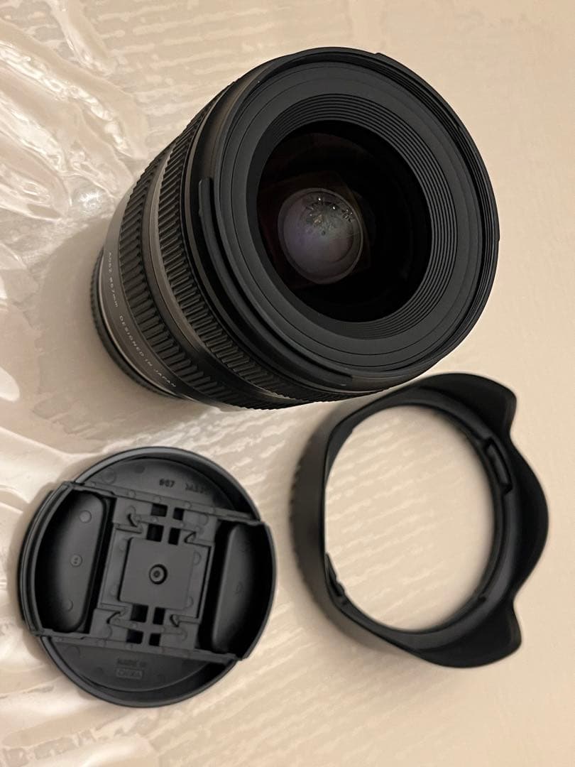 極美品TAMRON 20-40mm F/2.8 Di III VXDズームレンズ