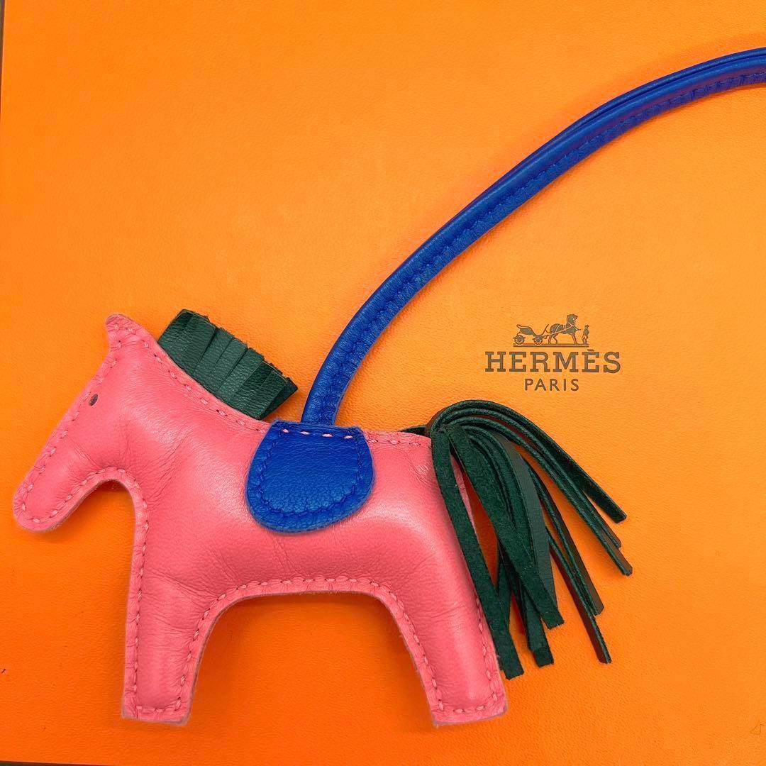 エルメスロデオPMチャーム　刻印:A ユニセックス　本革　ピンク✖️ネイビー