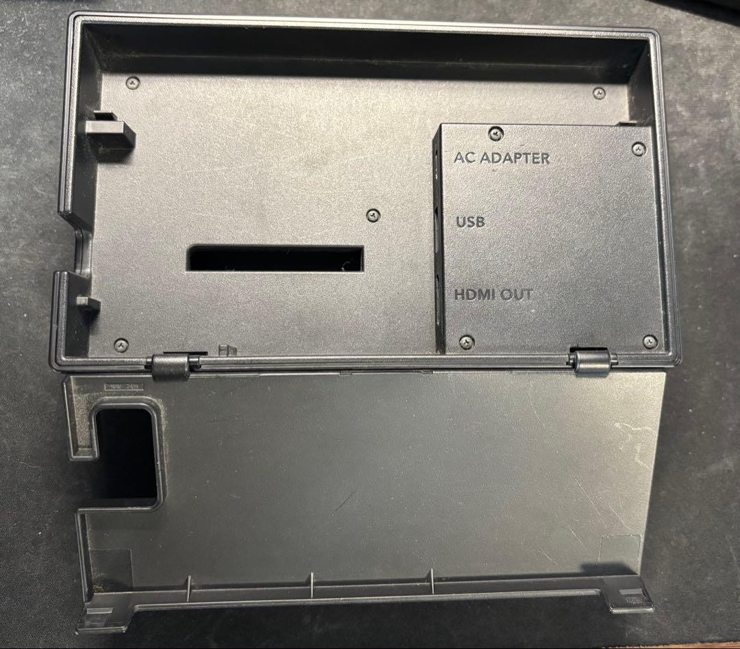 値下げ中！　Nintendo Switch 本体とプロコントローラー