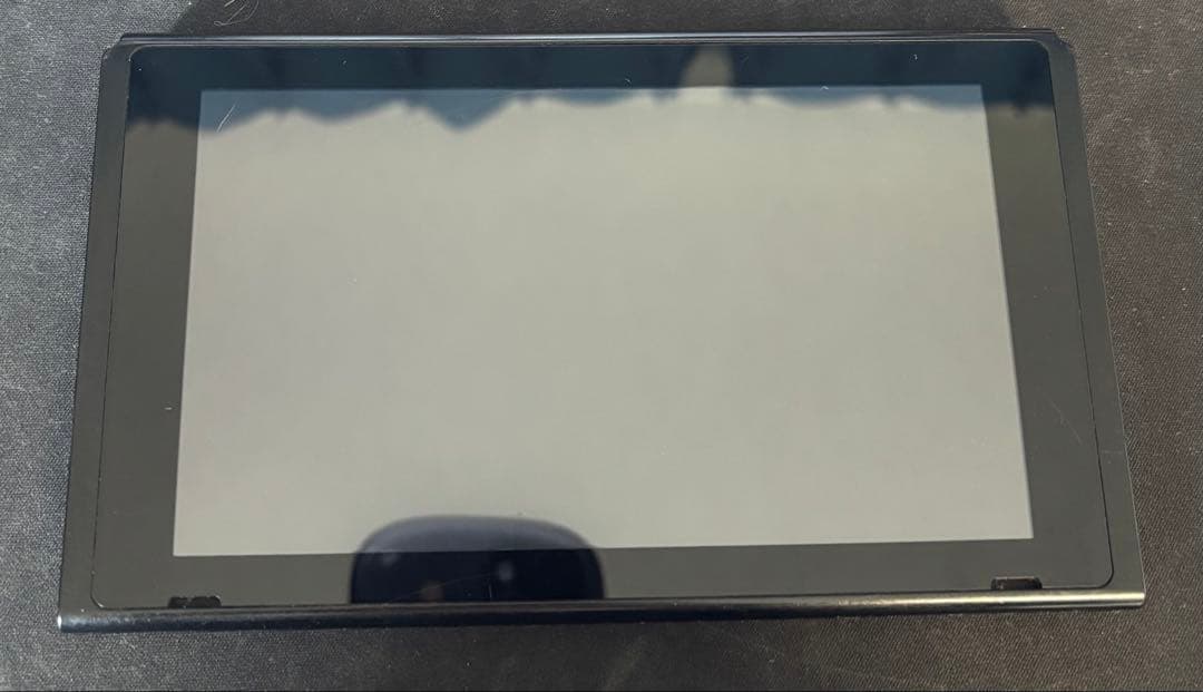 値下げ中！　Nintendo Switch 本体とプロコントローラー