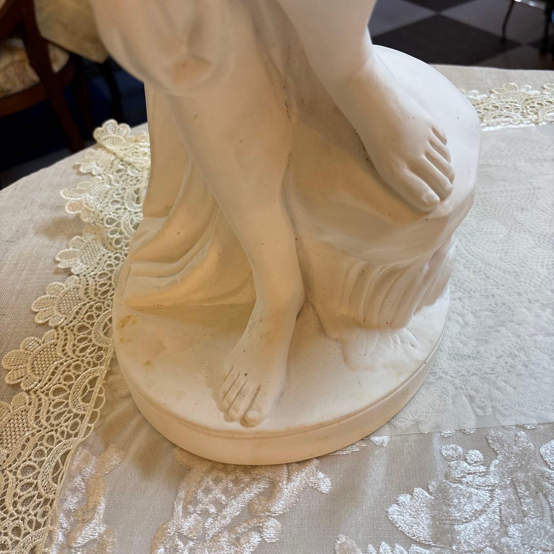 ビーナス湯浴みの像