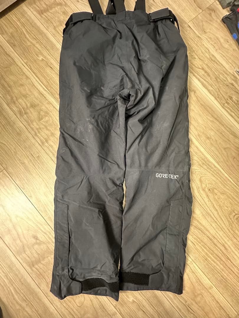 ダイワ　ウィンタースーツ　ゴアテックス　Mサイズ