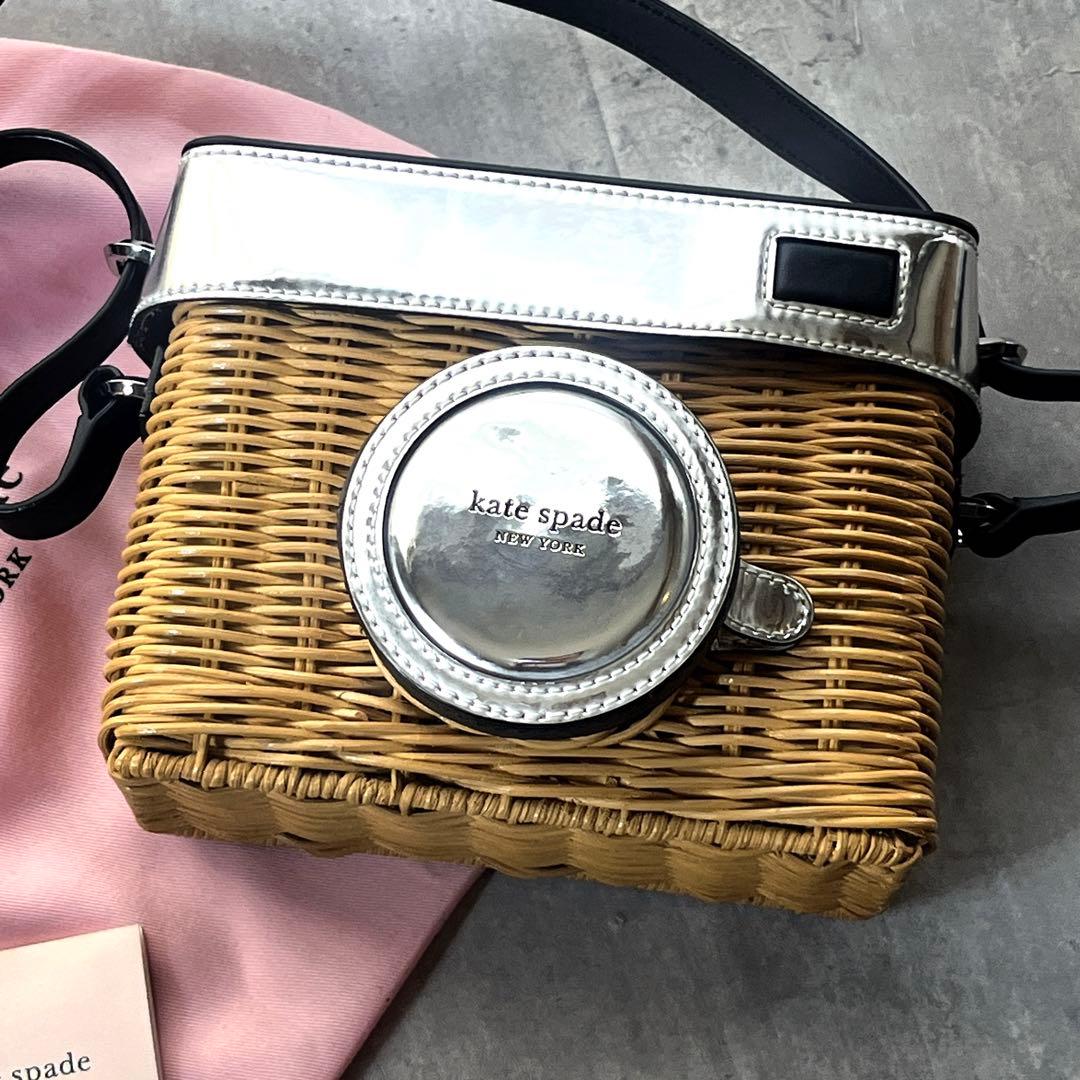未使用 完売品　ケイトスペード カゴバック カメラ ショルダーバッグ　シルバー