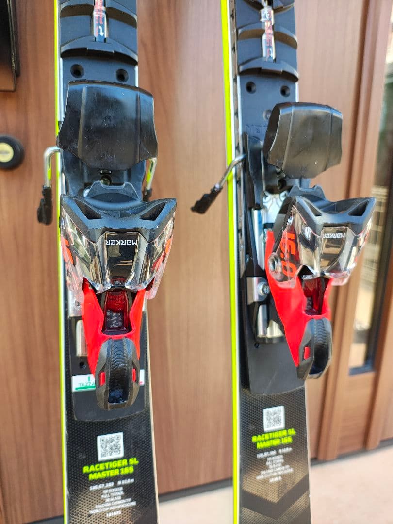 Völkl Racetiger SL Master(2023モデル)