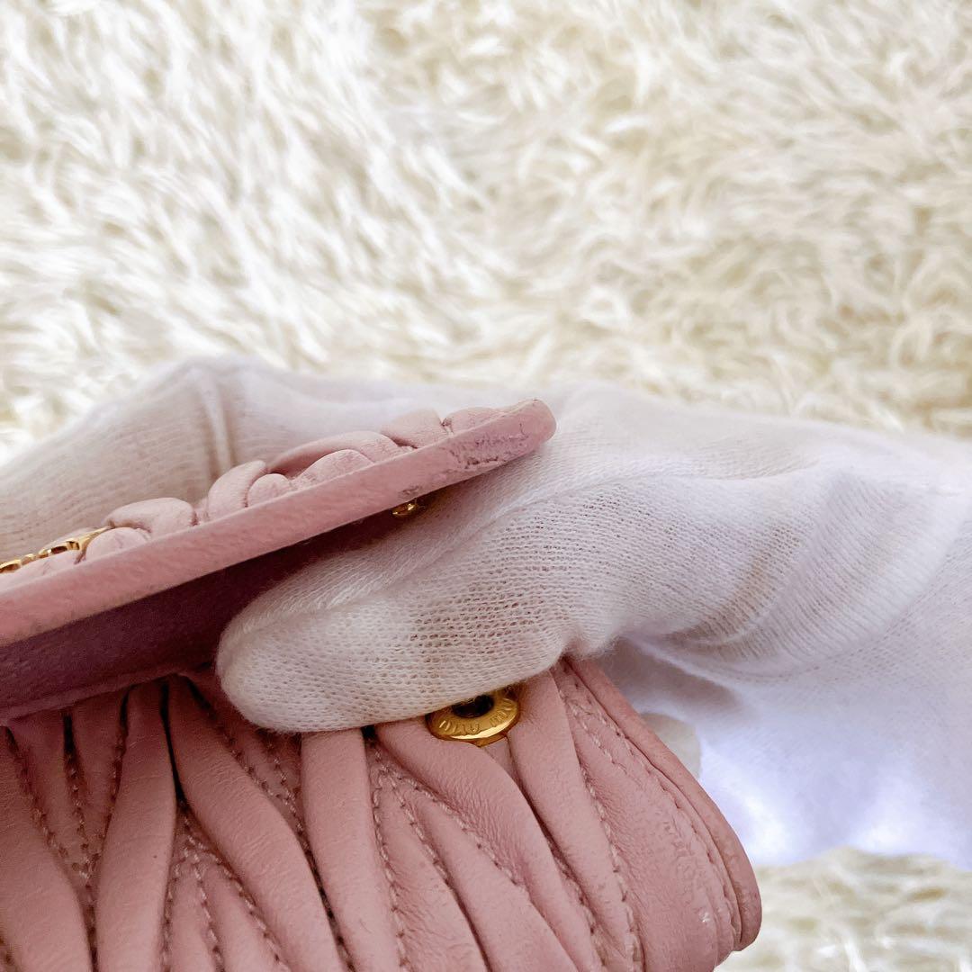 ギャランティ箱付✨ ミュウミュウ キーケース マテラッセ ピンク系 レザー ロゴ