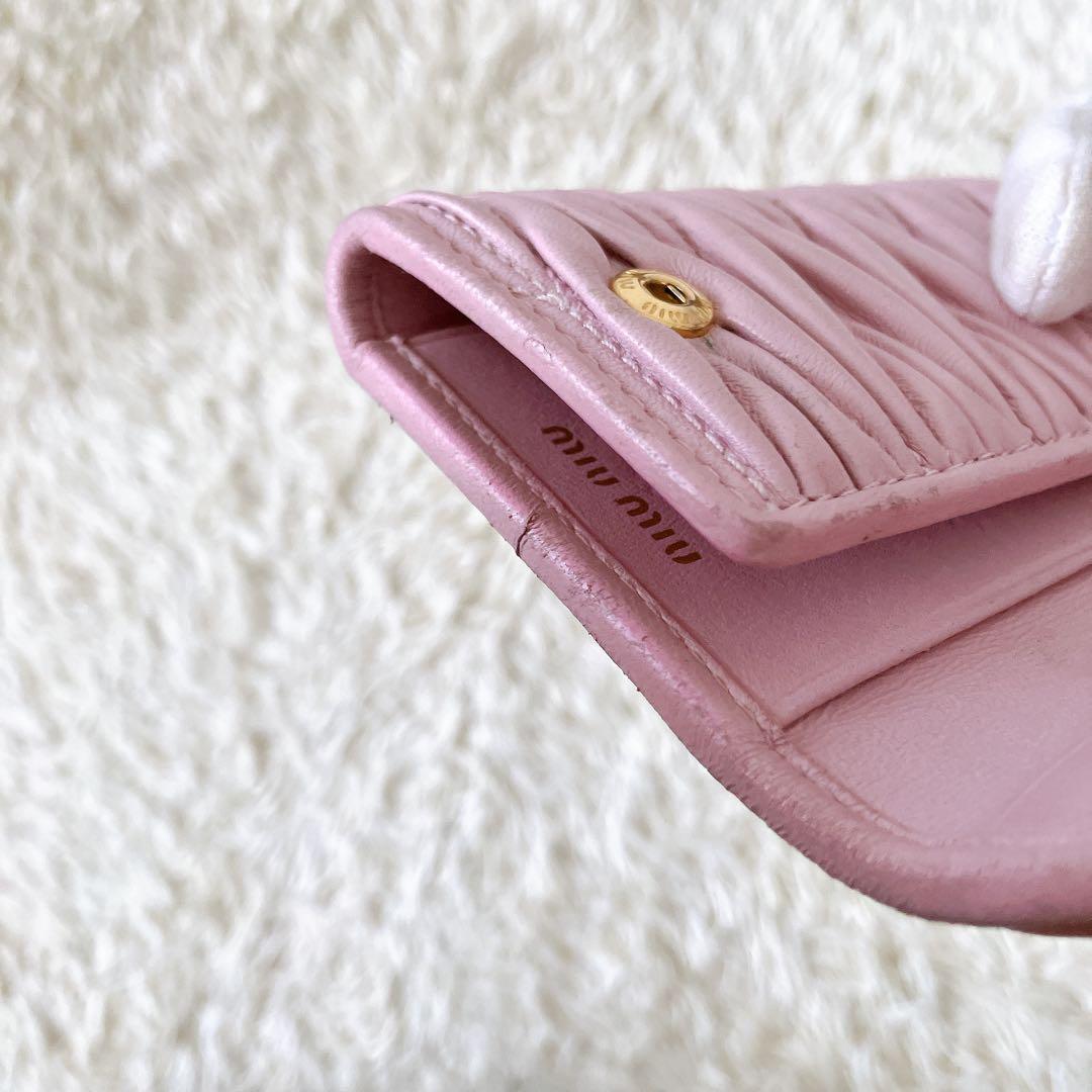 ギャランティ箱付✨ ミュウミュウ キーケース マテラッセ ピンク系 レザー ロゴ