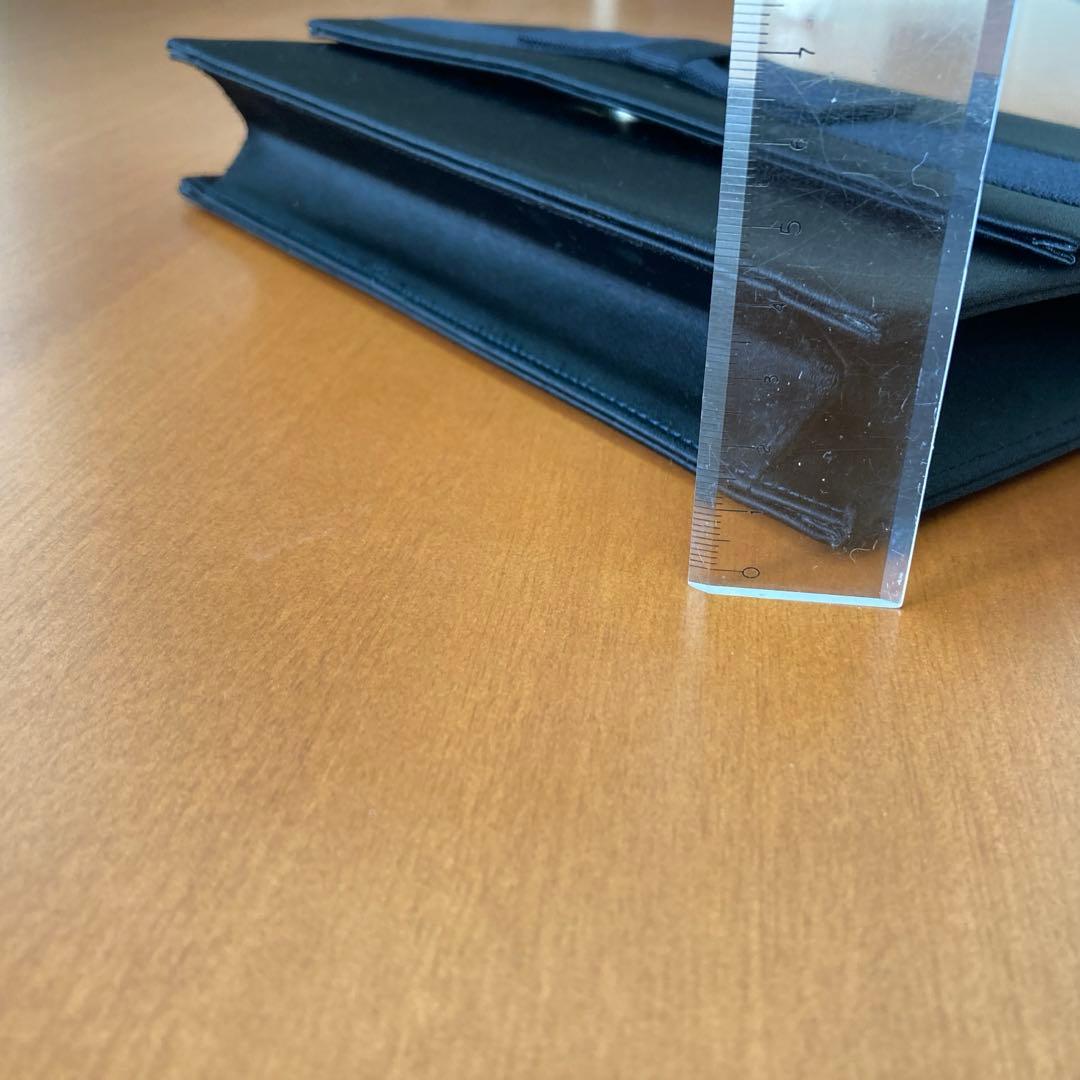 イヴ・サンローラン クラッチバック 匿名配送