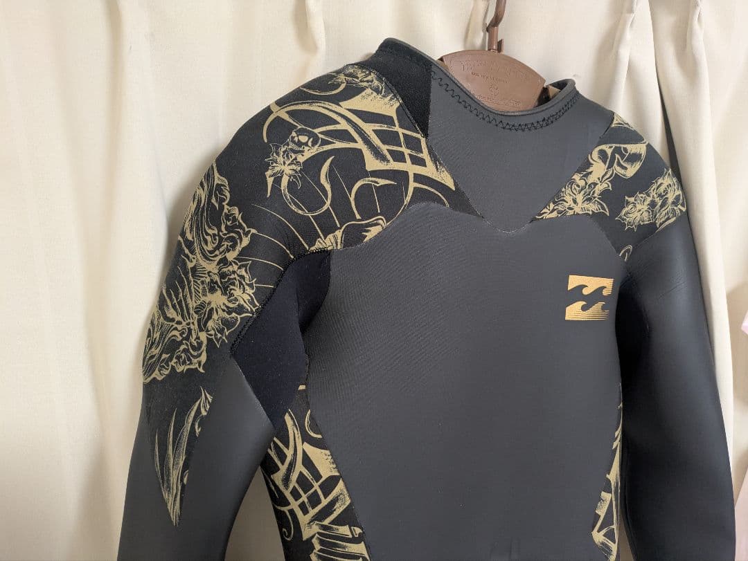 BILLABONG　ビラボン　タジ・バロウ　セミドライ　ウェットスーツ　裏起毛