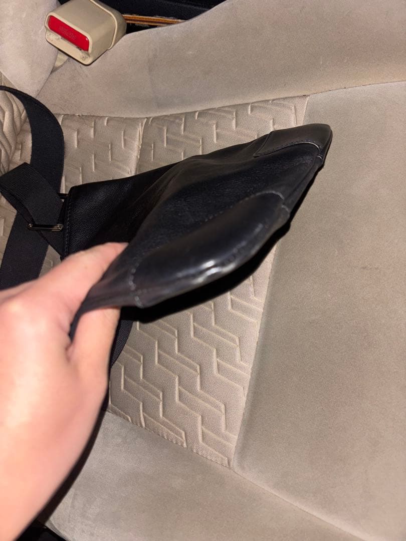 LOEWE ロエべ黒 レザー ショルダーバッグ エンボスロゴ 美品