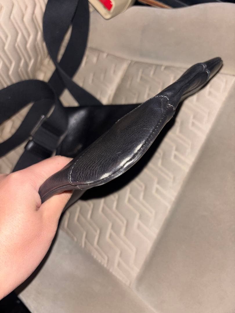 LOEWE ロエべ黒 レザー ショルダーバッグ エンボスロゴ 美品