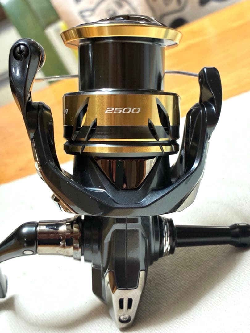【極美品】シマノ リール 25アルテグラ2500【カスタム品】