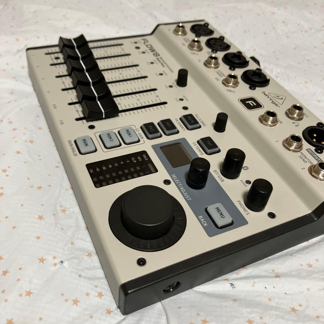 美品 Behringer FLOW8 デジタルミキサー 箱付