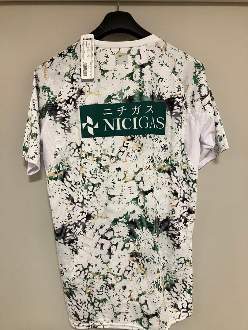 東京ヴェルディ2025年モデル　プラクティスシャツ