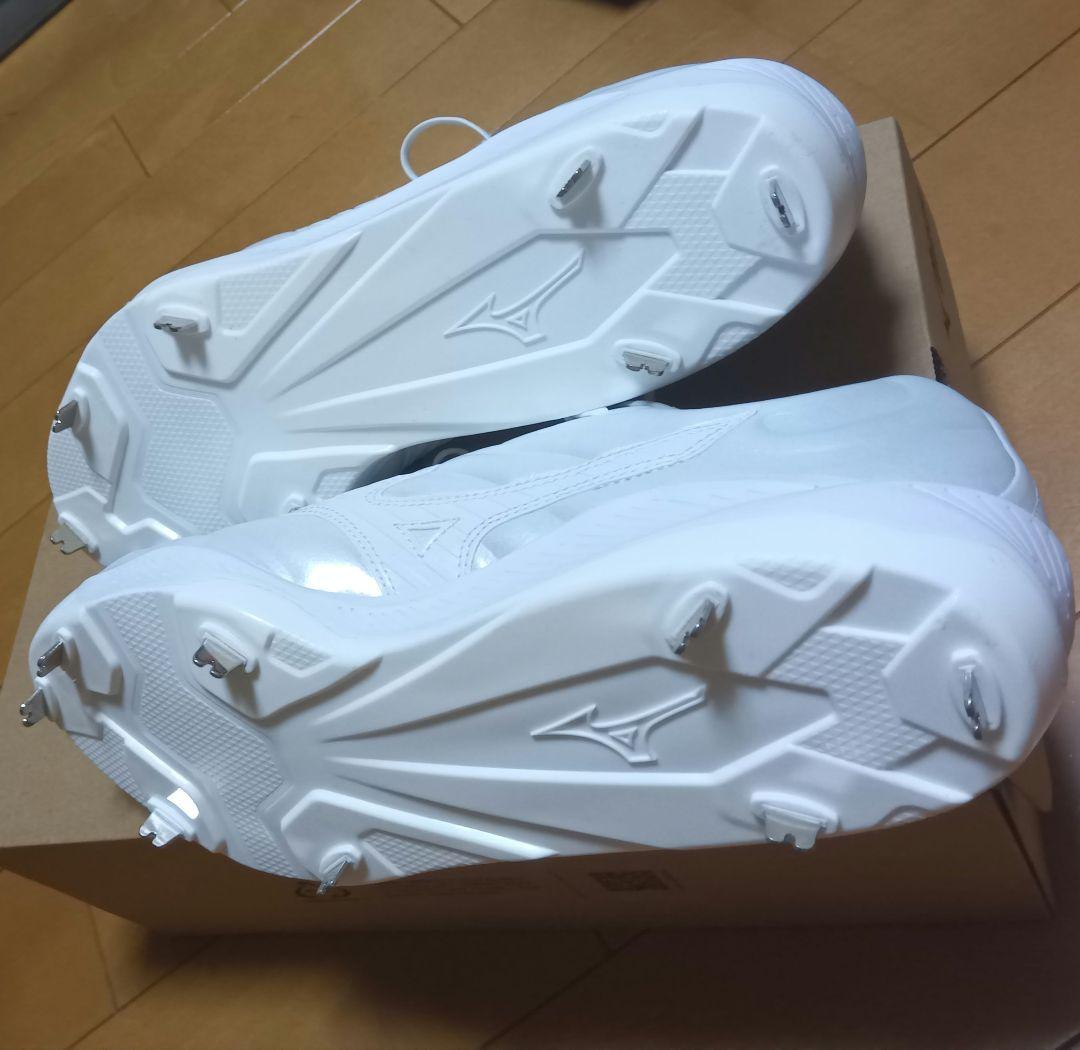 Mizuno 　ミズノプロ　試し履き数分の美品　スパイク・シューズ　白　公式野球