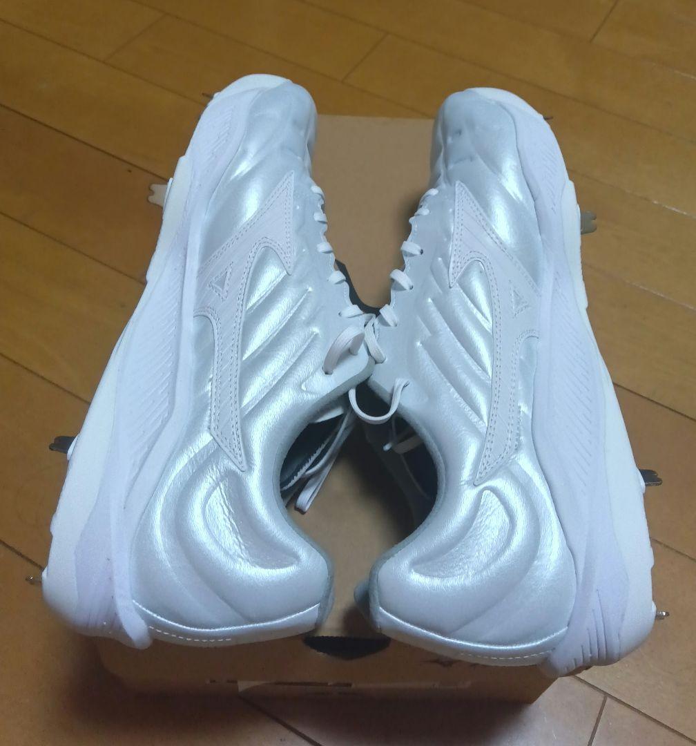 Mizuno 　ミズノプロ　試し履き数分の美品　スパイク・シューズ　白　公式野球