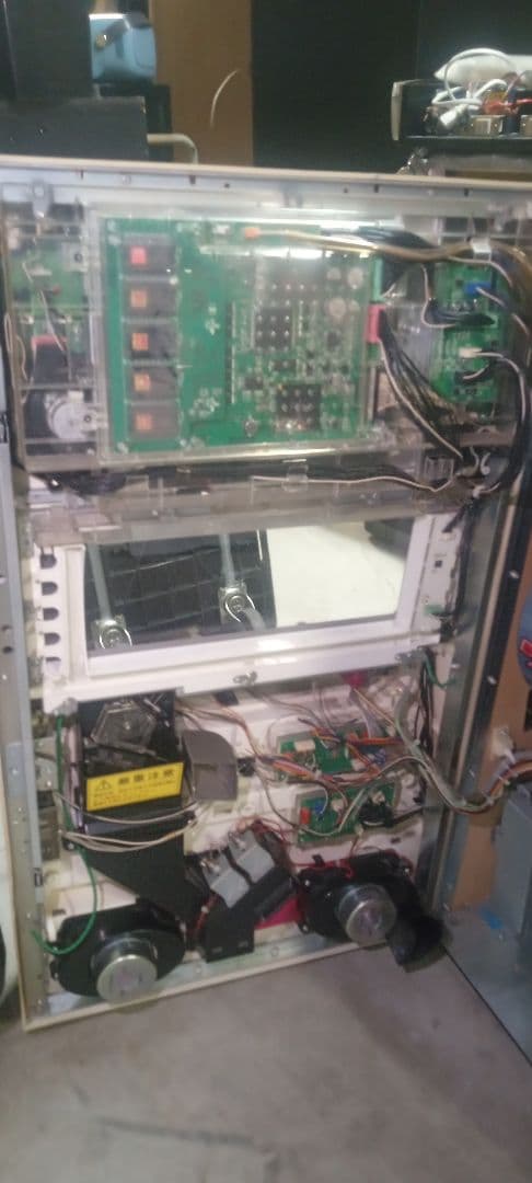 送料込　パチスロ　実機　エヴァンゲリオン　真実の翼　不要　アミューズ　鍵付